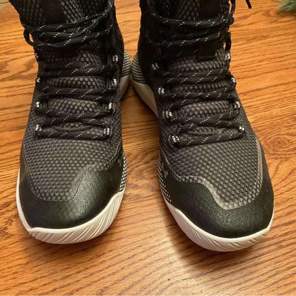 Under Armour HOVR Ace Women’s Volleyball Sneakers Size 10 Black - Picture 6 of 8